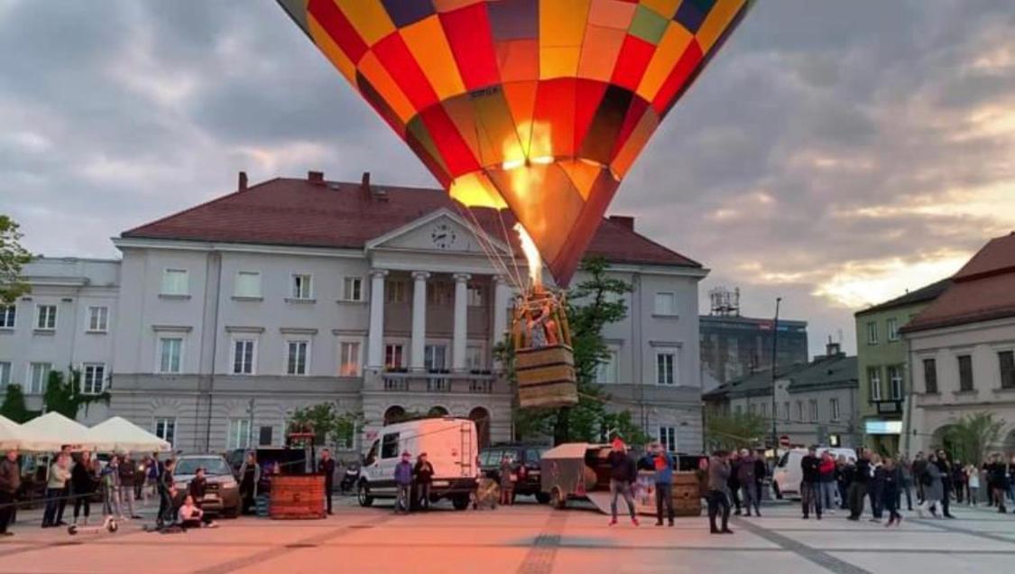 Pensjonat Widok Rynek -Parking Kielce Luaran gambar