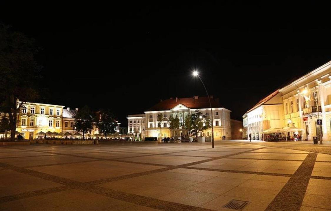 Pensjonat Widok Rynek -Parking Kielce Luaran gambar